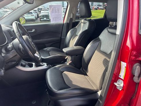 Used 2020 Jeep Compass Latitude AWD/4WD image 6