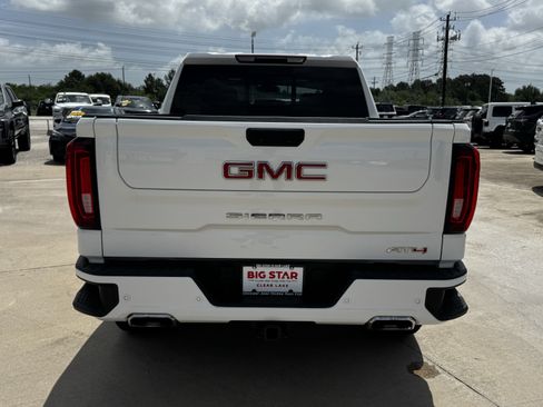 Used 2025 GMC Sierra 1500 AT4 w/ AT4 Preferred Package AWD/4WD image 9