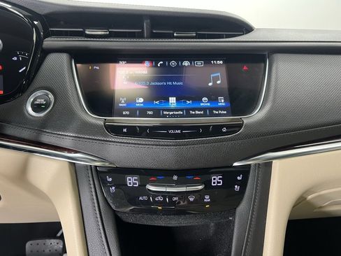 Used 2017 Cadillac XT5 Premium Luxury image 12