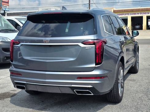 Used 2022 Cadillac XT6 Premium Luxury FWD image 3