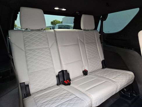 Used 2025 Cadillac Escalade Sport Platinum AWD/4WD image 32