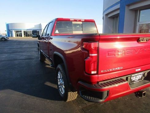 Certified 2025 Chevrolet Silverado 2500 High Country w/ Technology Package AWD/4WD image 3