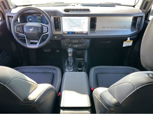 New 2025 Ford Bronco Outer Banks w/ Sasquatch Package image 8