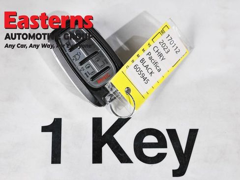 Used 2023 Chrysler Pacifica Touring-L FWD image 26