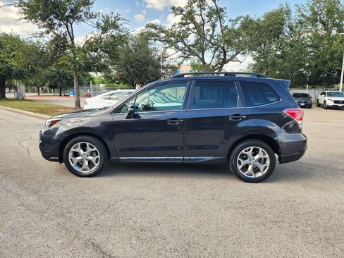 Used 2018 Subaru Forester 2.5i Touring AWD/4WD image 4