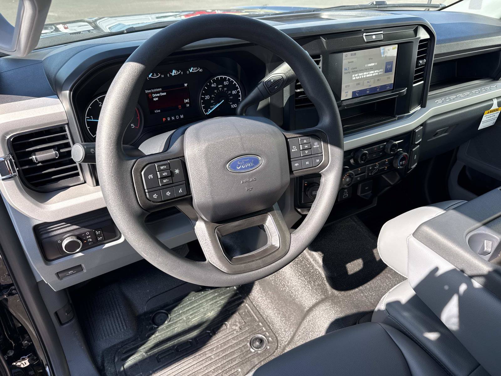 New 2026 Ford F550 4x4 SuperCab Super Duty image 13