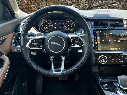 Used 2022 Jaguar E-PACE SE image 5