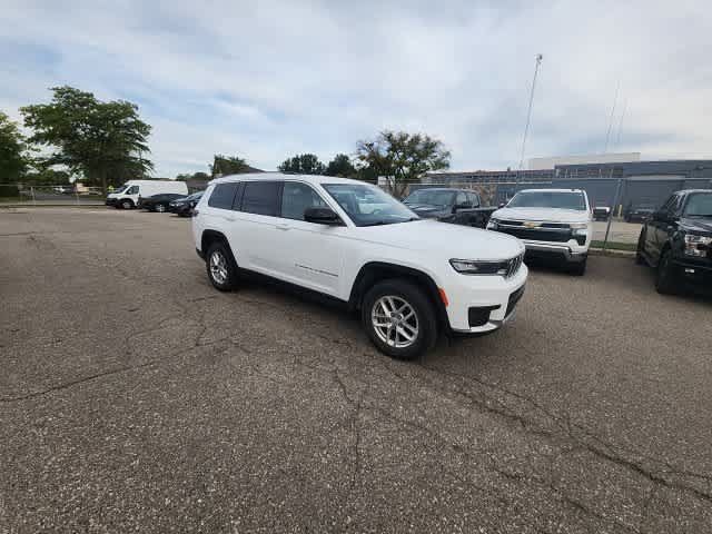 Used 2023 Jeep Grand Cherokee L Laredo AWD/4WD image 8