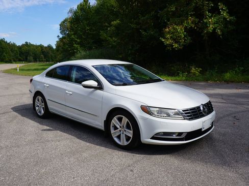 Used 2016 Volkswagen CC Sport image 7
