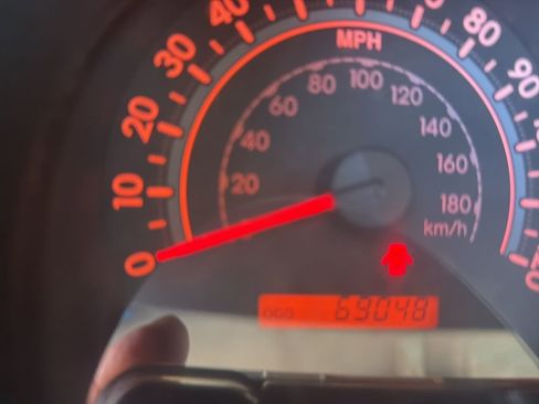 Used 2012 Toyota Tundra 4x4 CrewMax w/ Tow Pkg image 5