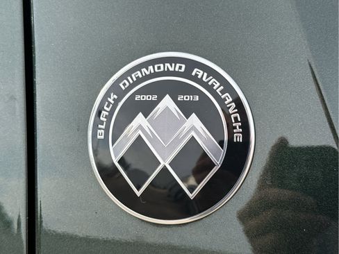 Used 2013 Chevrolet Avalanche LT image 14