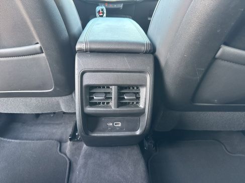 Used 2022 Cadillac XT4 Premium Luxury w/ Enhanced Visibility Package image 41