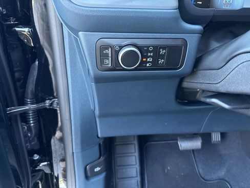 New 2025 Ford Maverick XL image 21