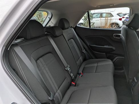 Certified 2024 Hyundai Venue SEL image 14