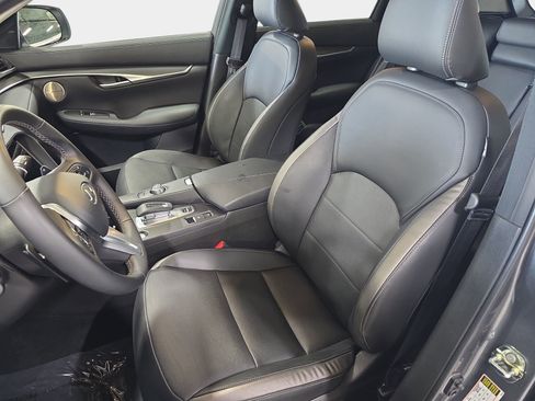 Certified 2025 INFINITI QX50 Luxe w/ Accent Package image 15