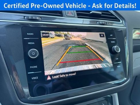 Certified 2023 Volkswagen Tiguan SE w/ Panoramic Sunroof Package AWD/4WD image 14