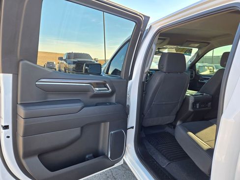 Used 2022 Chevrolet Silverado 1500 LT image 25