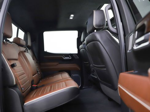 Used 2023 GMC Sierra 1500 Denali Ultimate image 12