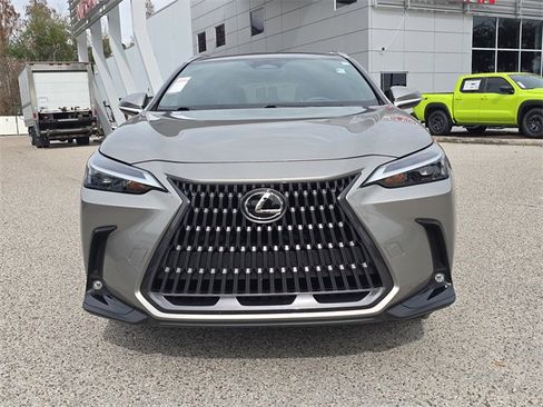 Used 2024 Lexus NX 250 FWD image 3
