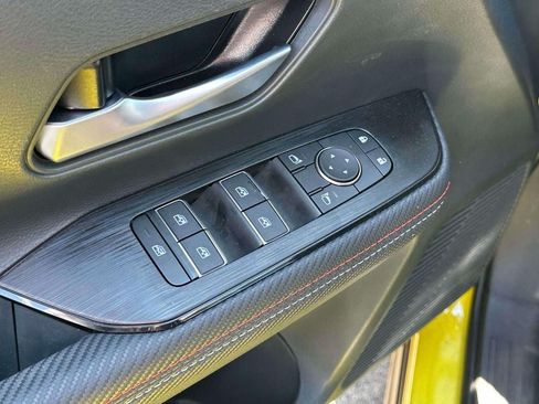 Used 2025 Nissan Kicks SR AWD/4WD image 17