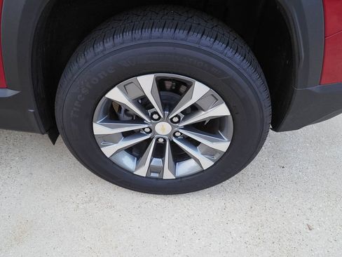 Certified 2026 Chevrolet Equinox LT FWD image 35
