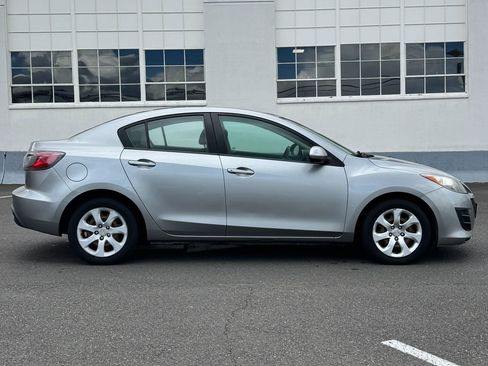 Used 2010 MAZDA MAZDA3 i Sport image 3