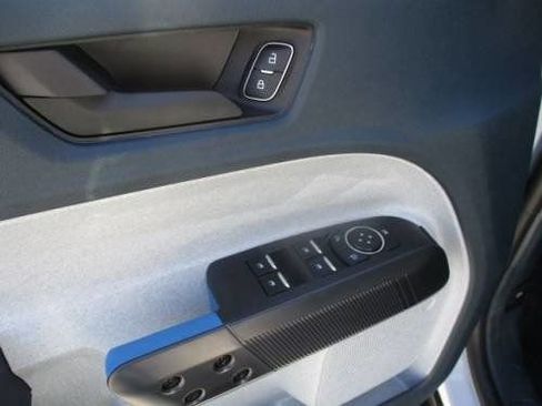 New 2025 Ford Maverick XLT image 16