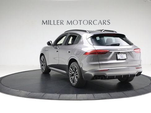 New 2024 Maserati Grecale GT image 11