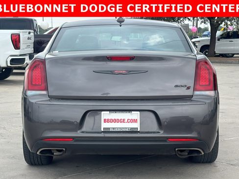 Used 2021 Chrysler 300 S image 4
