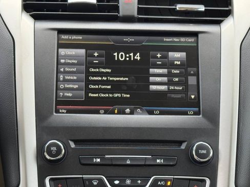Used 2016 Ford Fusion SE w/ Equipment Group 202A FWD image 22