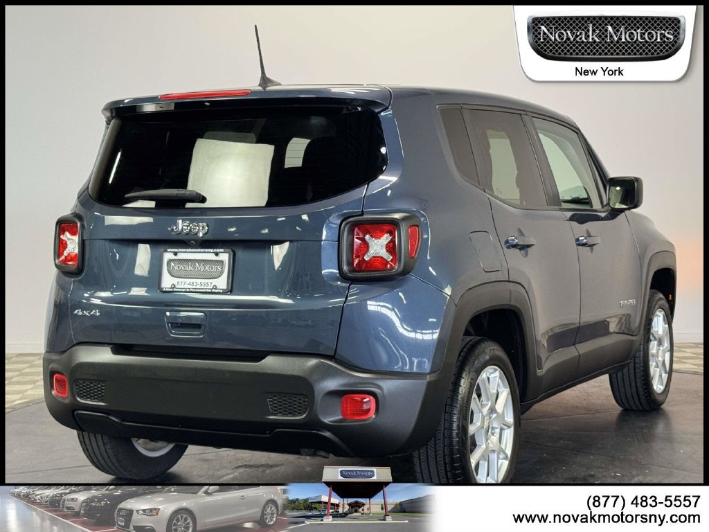 Used 2023 Jeep Renegade Latitude AWD/4WD image 8