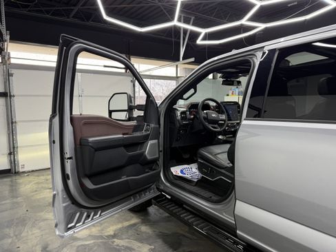 Used 2023 Ford F150 Lariat w/ Equipment Group 502A High image 9