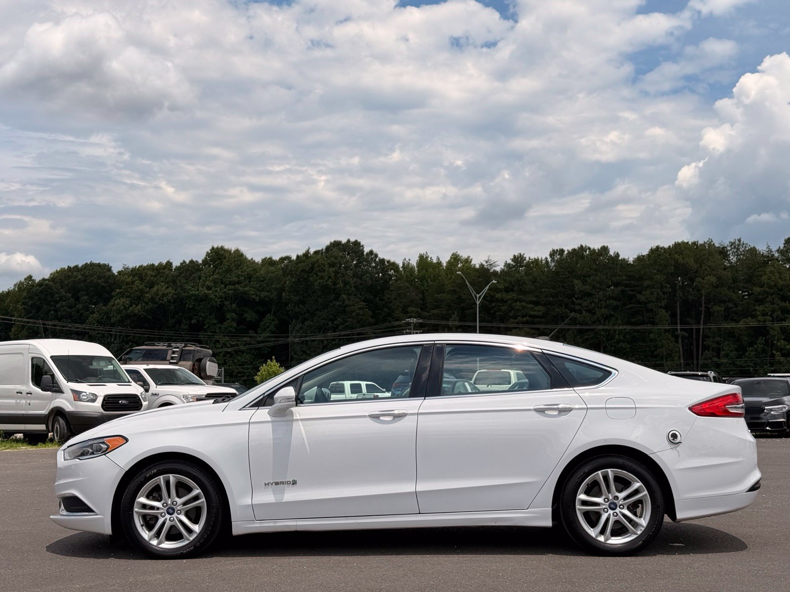 Used 2018 Ford Fusion SE w/ Equipment Group 602A FWD image 11