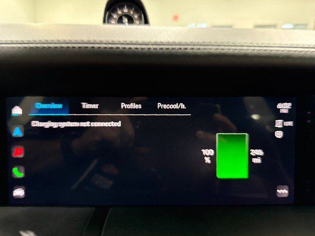 Used 2020 Porsche Taycan Turbo S AWD/4WD image 34