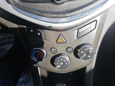 Used 2018 Chevrolet Sonic LS image 28