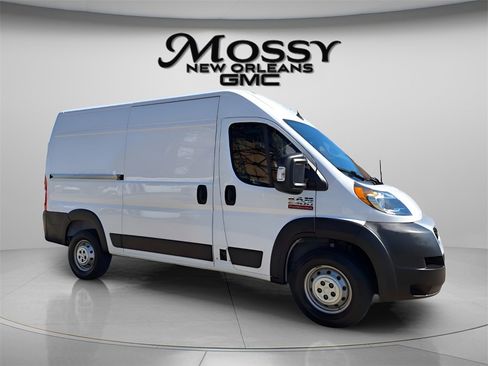 Used 2022 RAM ProMaster 2500 w/ Premium Convenience Group image 3