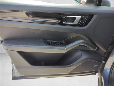 Used 2019 Porsche Cayenne S AWD/4WD image 10