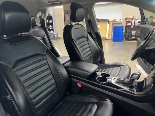 Used 2015 Ford Edge SEL w/ Equipment Group 201A AWD/4WD image 19