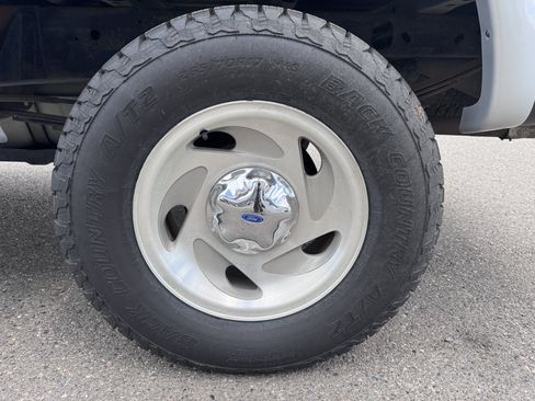 Used 1997 Ford F150 4x4 Regular Cab image 47