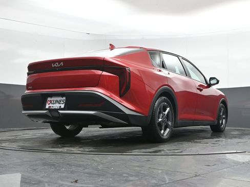Used 2025 Kia K4 LXS image 42