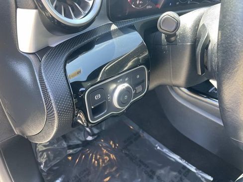 Used 2025 Mercedes-Benz CLA 250 4MATIC image 23