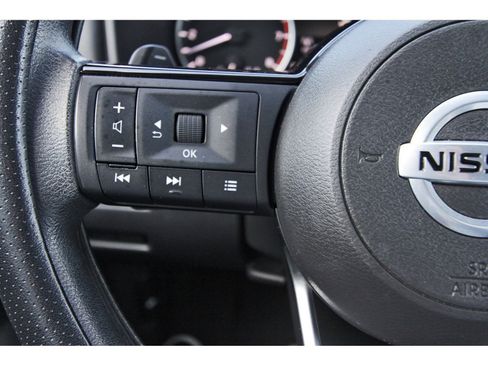 Used 2021 Nissan Rogue SV AWD/4WD image 18
