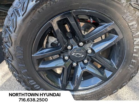 Used 2024 Chevrolet Silverado 1500 LT Trail Boss w/ LT Trail Boss Premium Package AWD/4WD image 42