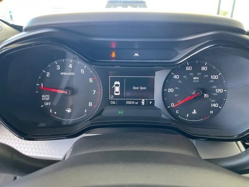 Used 2024 Chevrolet Trax LS w/ LS Convenience Package FWD image 17