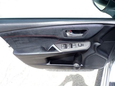Used 2015 Toyota Camry XSE FWD image 20
