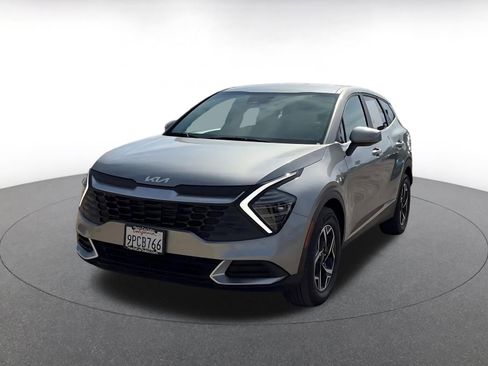Used 2025 Kia Sportage LX image 7