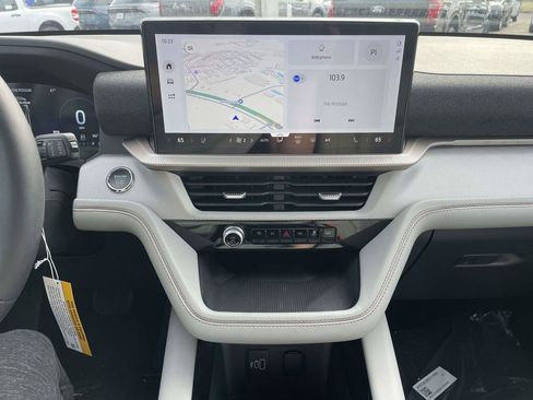 New 2026 Ford Explorer Active w/ Active Comfort Package image 22