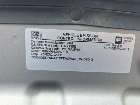 Used 2024 Chevrolet Trax RS FWD image 35