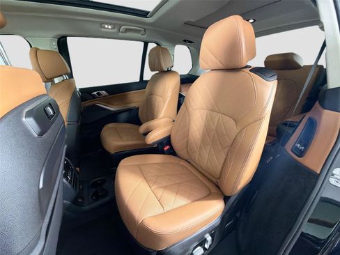 Certified 2023 BMW X7 xDrive40i w/ Premium Package AWD/4WD image 23