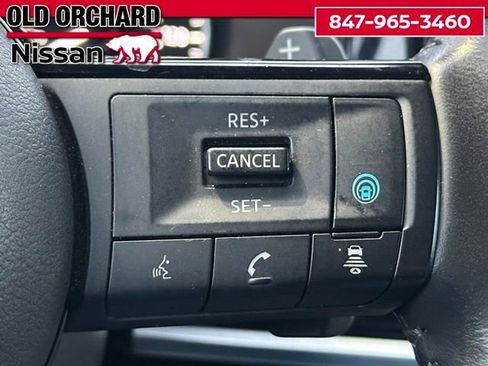 Used 2022 Nissan Pathfinder SL w/ SL Black Package image 21